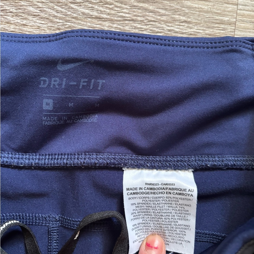 Nike Dri Fit Power Epic Crop Leggings Reflective Dots - Picture 4 of 6